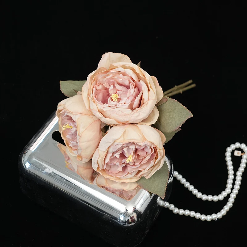 Elegante Blumenarrangement