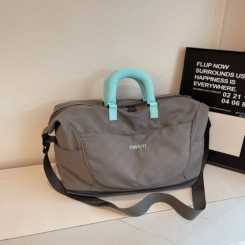 Vielseitige Trainings- und Reisetasche Skanto für Damen