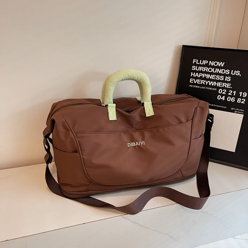 Vielseitige Trainings- und Reisetasche Skanto für Damen
