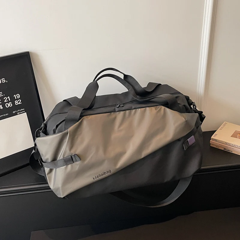 Sportliche Damen-Reisetasche mit innovativem Belüftungssystem Skanto