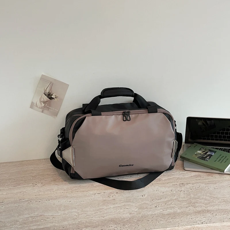 Sportliche Damen Fitness- und Reisetasche Skanto