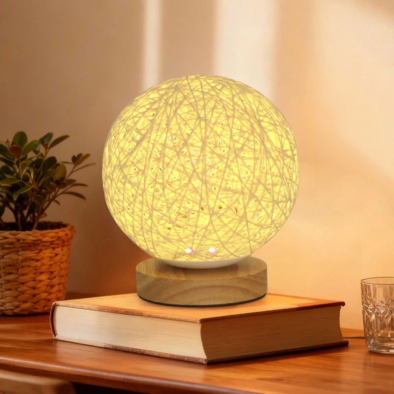 Künstlerische dekorative Tischlampe