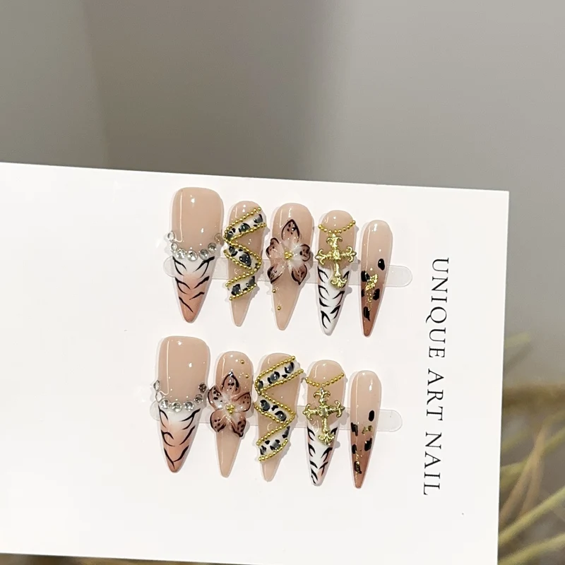 Press-On Nagelkunst