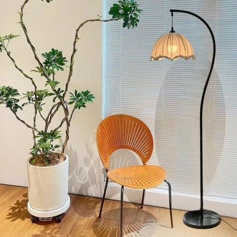 Bogen Stehlampe