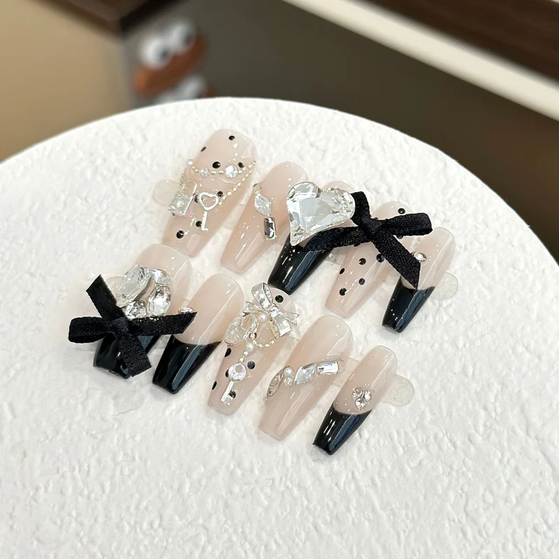 Statement Dekorative Druck-Nagelkunst