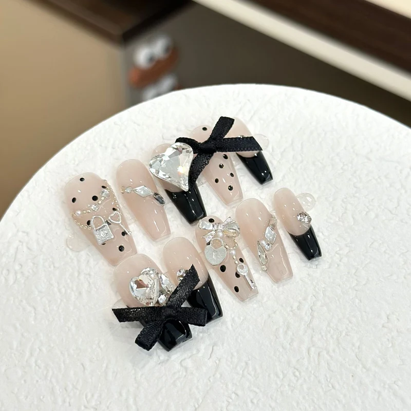 Statement Dekorative Druck-Nagelkunst