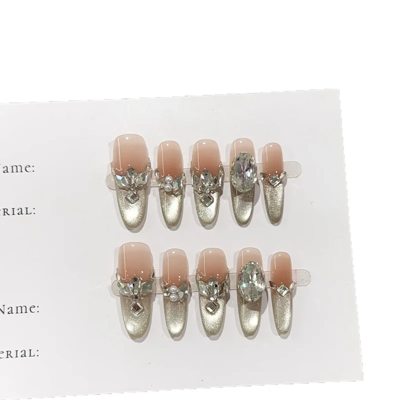 Glänzendes, mit Strass verziertes Press-On-Nagel-Set