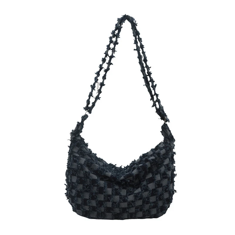 Texturierte gewebte Schultertasche