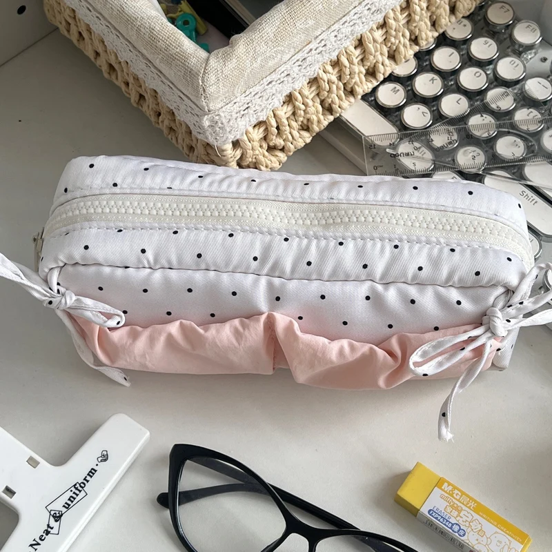 Stilvoller gepunkteter Bleistift-Organizer