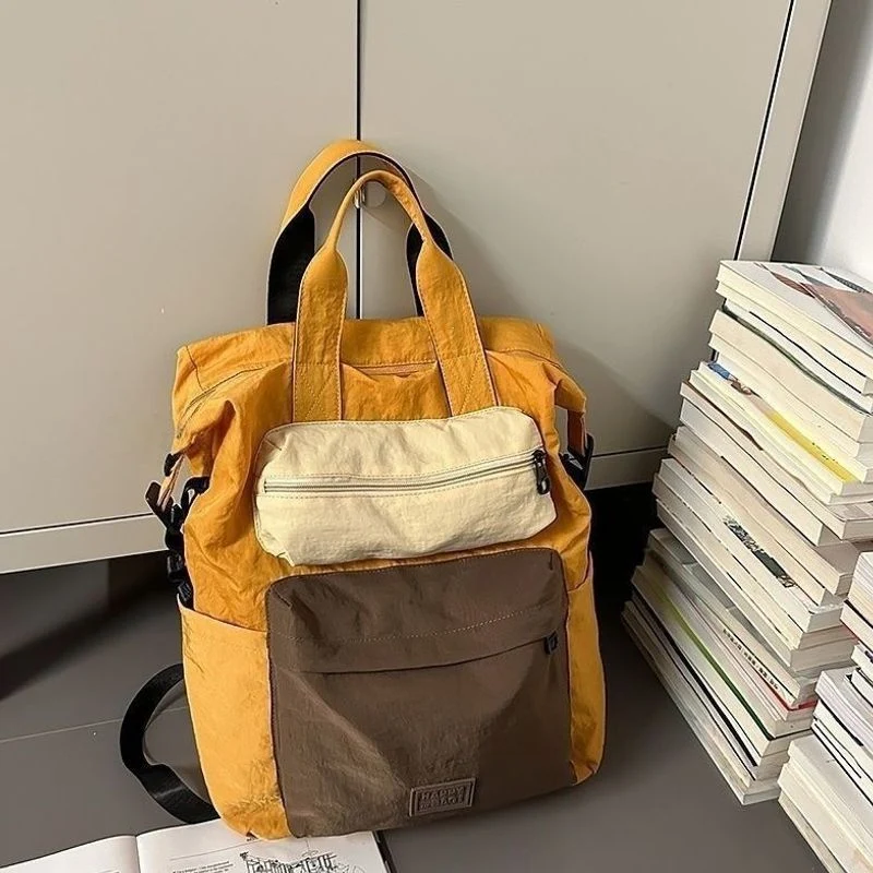 Stylischer Urban-Rucksack mit mehreren Fächern Karnz