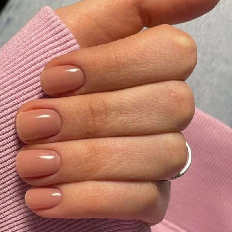 Stylische Gel-Nagelverstärkungen