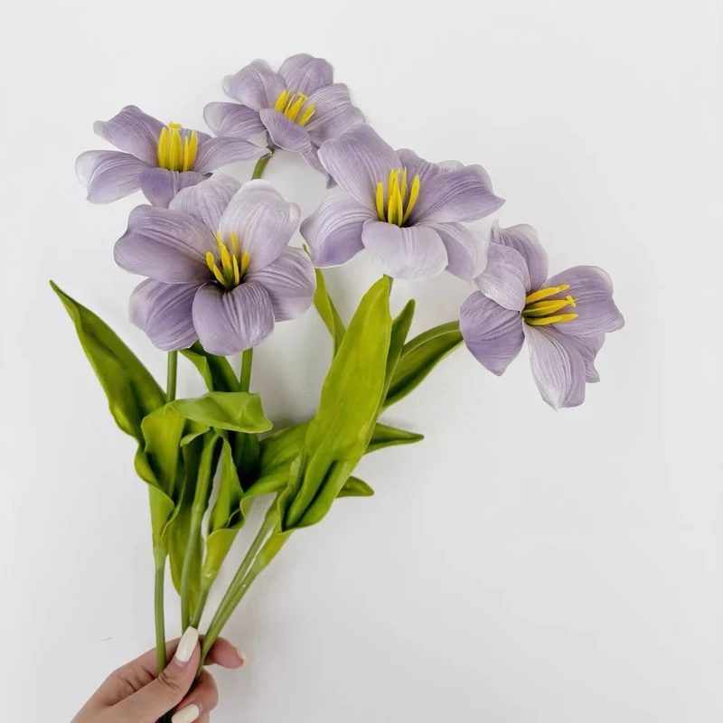 Realistische Orchideen-Blumenarrangement