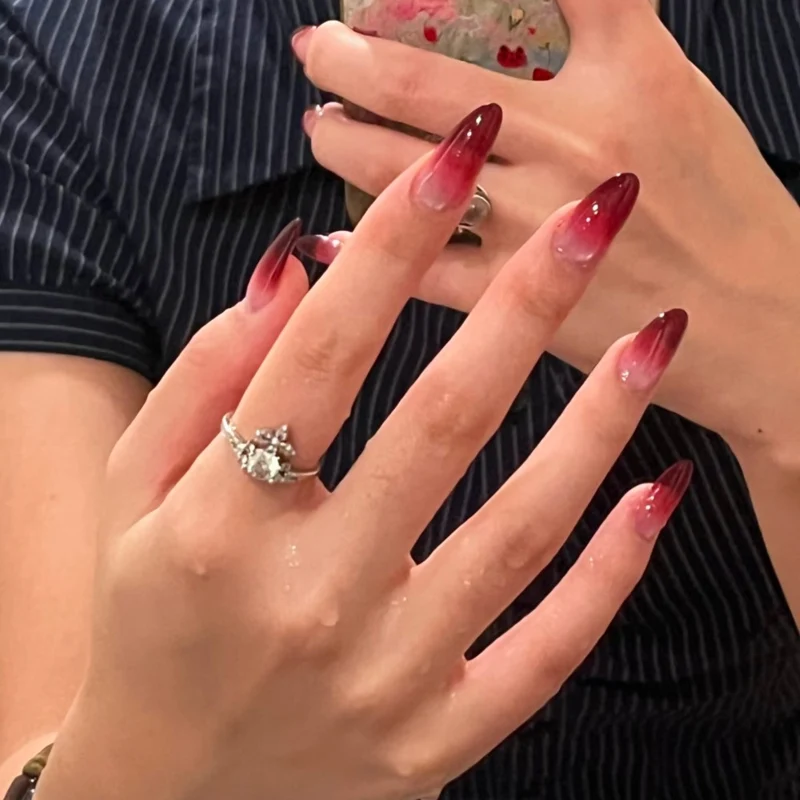 Ombre Gel-Nagelkunst-Verstärkungen 1790638638