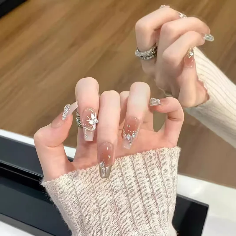 Premium Glänzende Gel Nagelverlängerungen