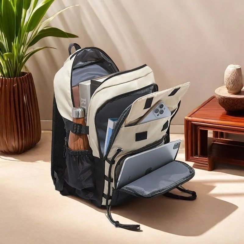 Modischer Multi-Compartment Rucksack Karnz