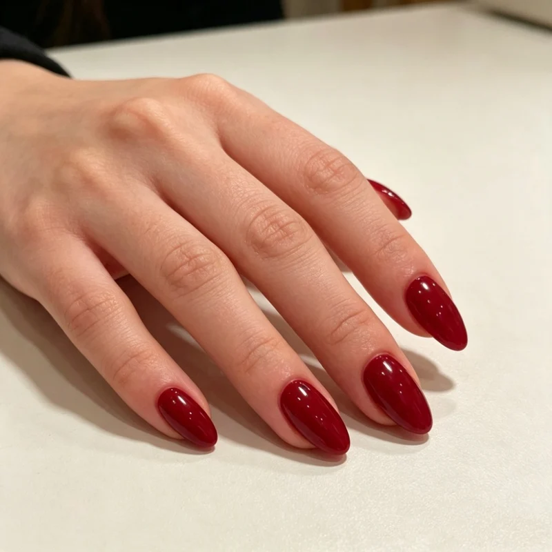 Glänzende mandelförmige Nagelverstärkungen