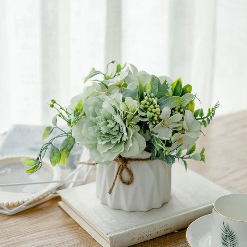 Charmante Blumenarrangement