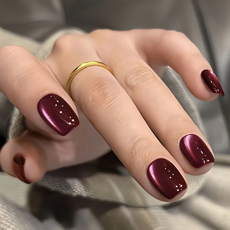 Festliche saisonale Nagelkunstverschönerungen