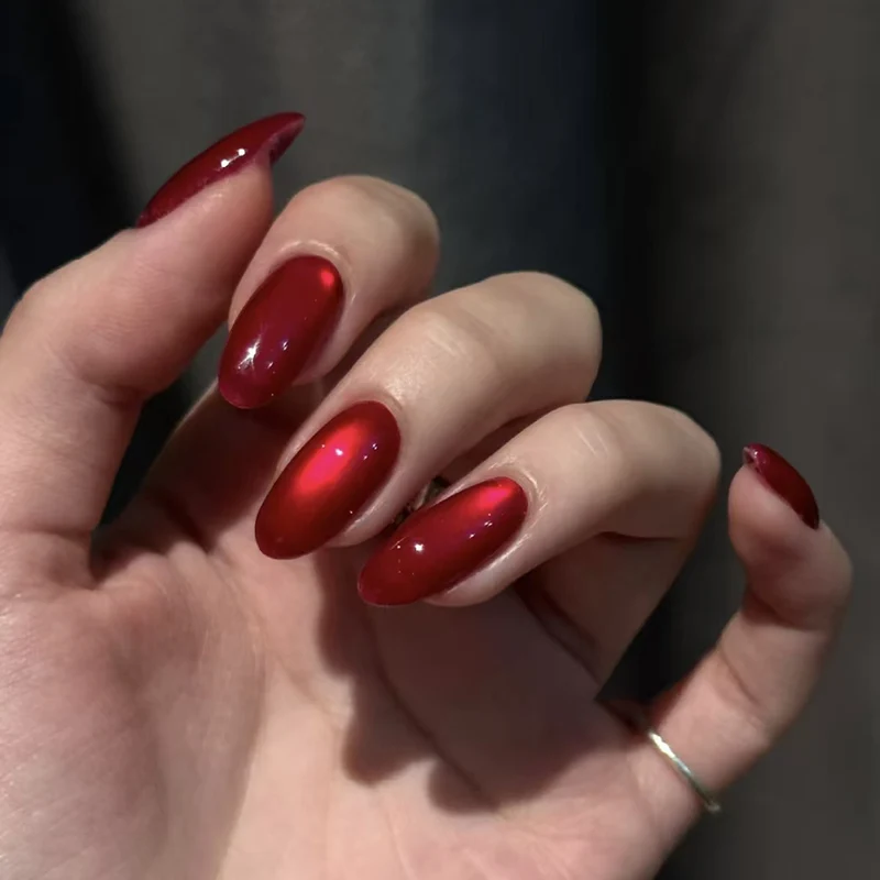 Festliche saisonale Nagelkunstverschönerungen