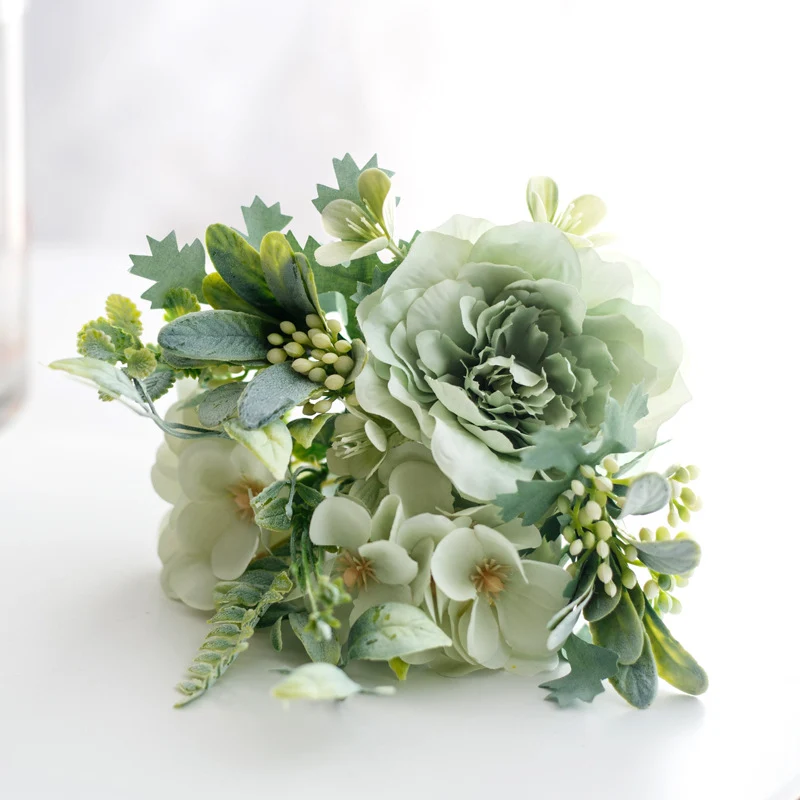 Künstliches Blumenarrangement