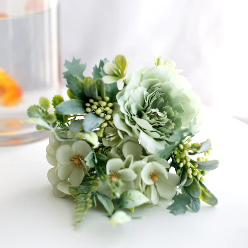 Künstliches Blumenarrangement