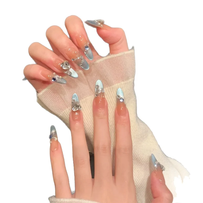 Glamouröse Stiletto-Nagelverlängerungen 1790638639