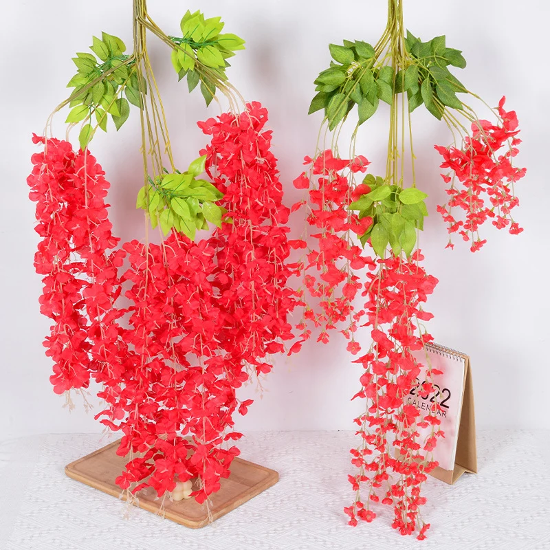 Hängende Blumendekoration
