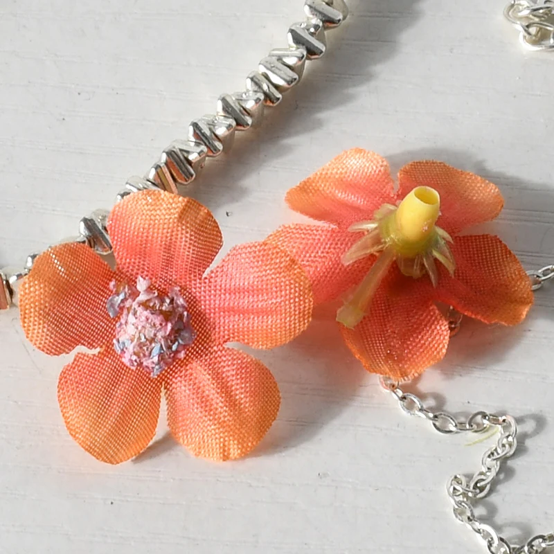 Glitzernde Blumen-Haaraccessoires