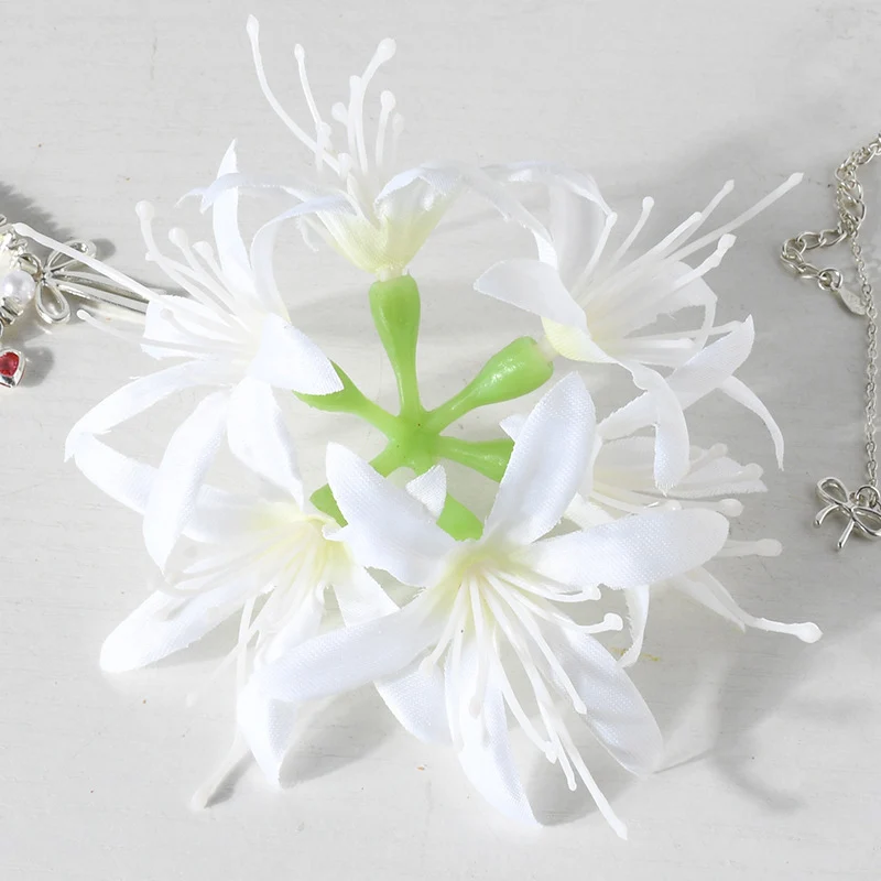 Florale Haarschmuck