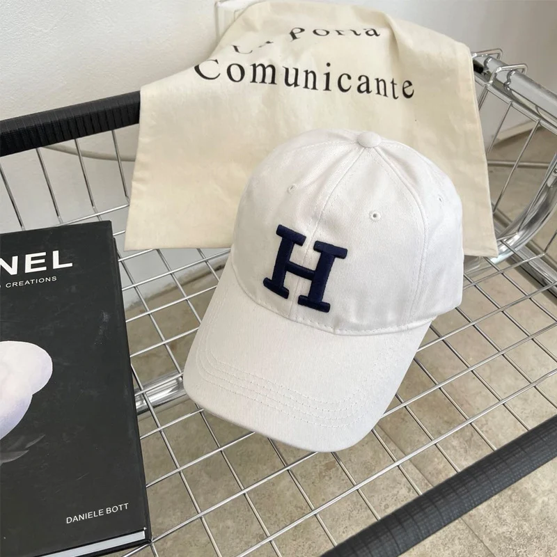 Klassische bestickte Baseballkappe für Damen Skanto