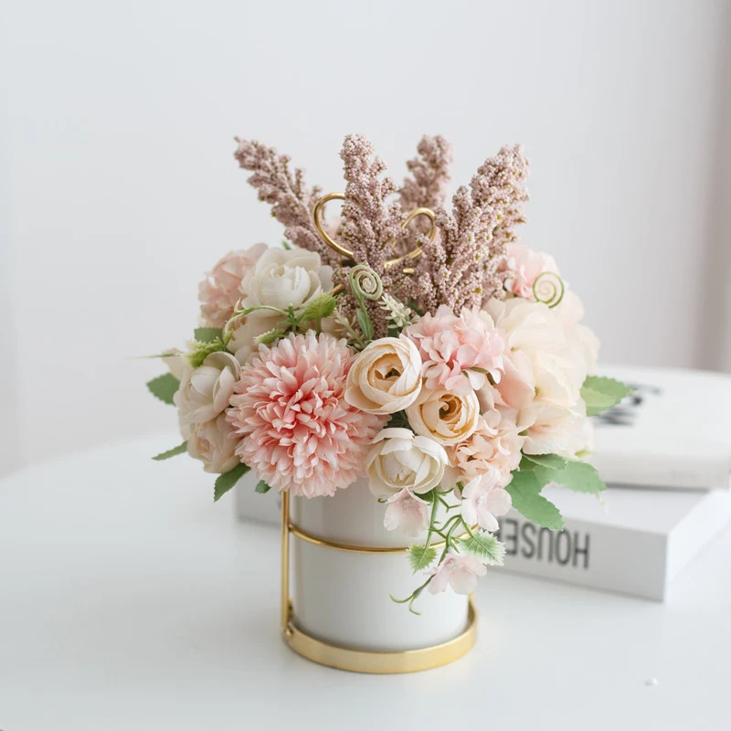 Elegante florale Tischarrangement 1790318257