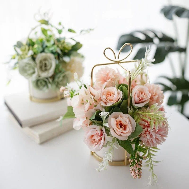 Elegante florale Tischarrangement 1790318257