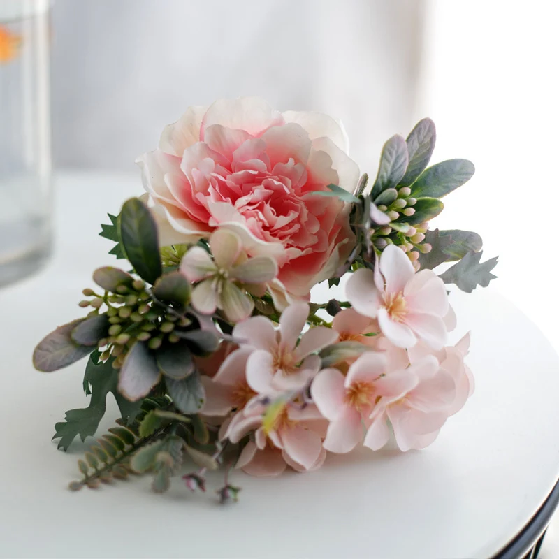 Elegante Kunstblumenarrangement