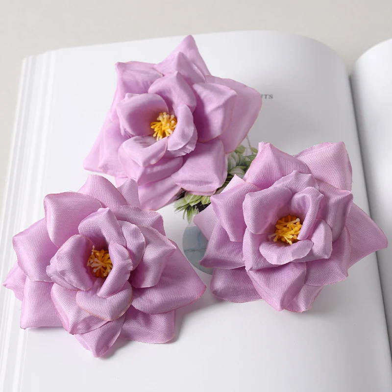 Elegante Stoffblumen-Haarsträuße