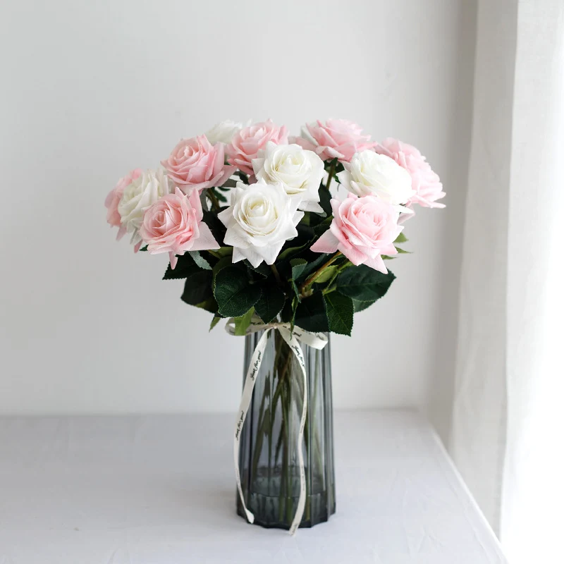 Realistische synthetische Rosenstiel