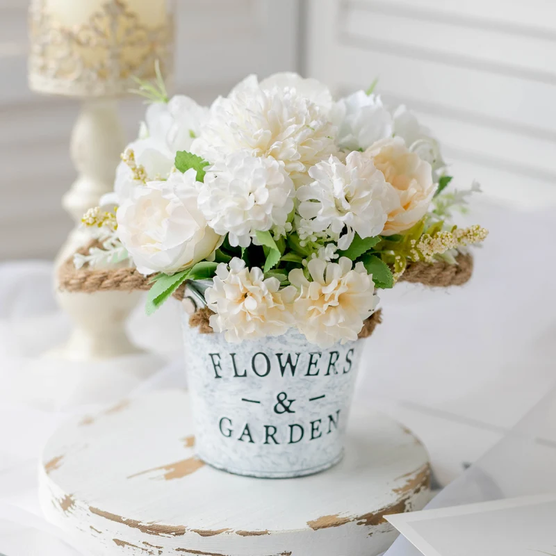 Modernes Blumenarrangement