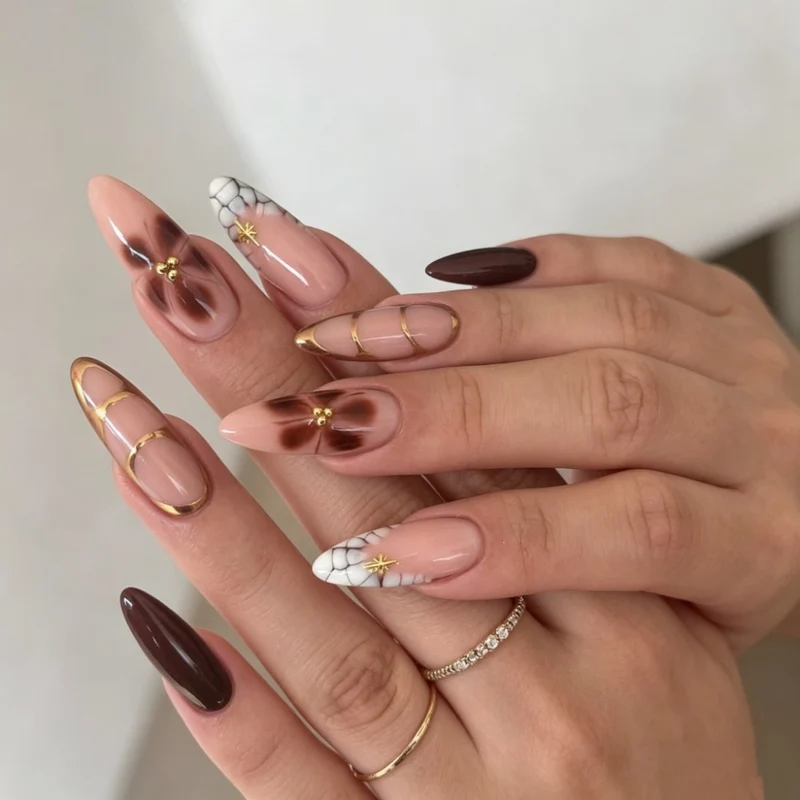 Elegante Künstlerische Nagelerweiterungen