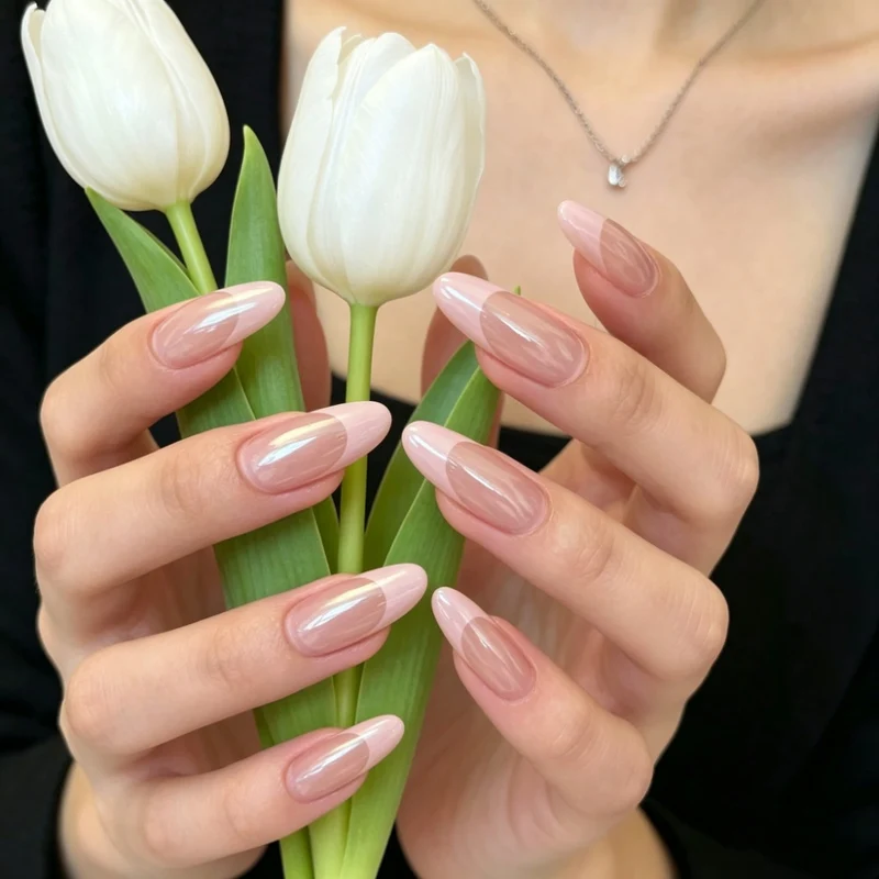 Elegante mandelförmige Gel-Nagelverlängerungen