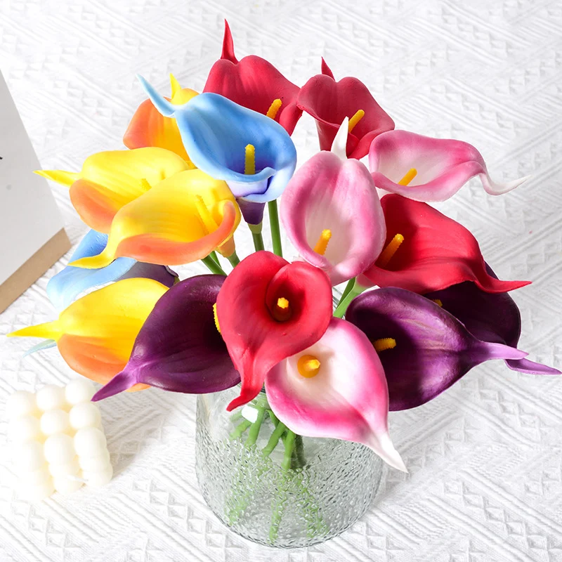 Dekorative Realistische Calla-Lilienstiele
