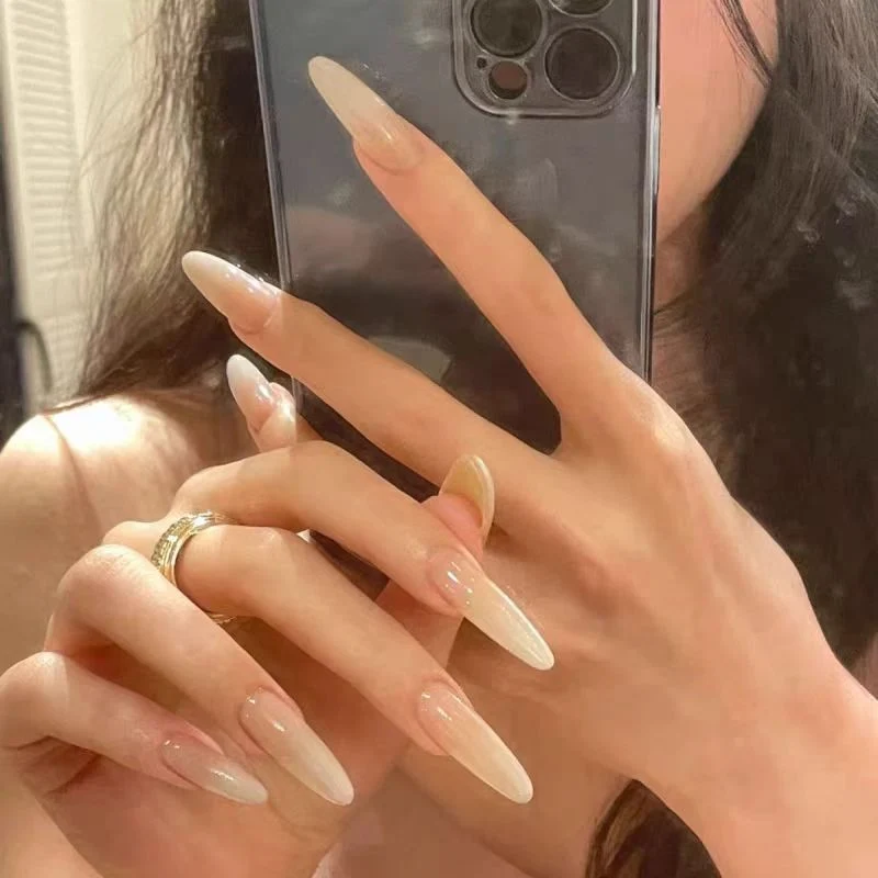 Haltbare Gel-Nagelerweiterungen