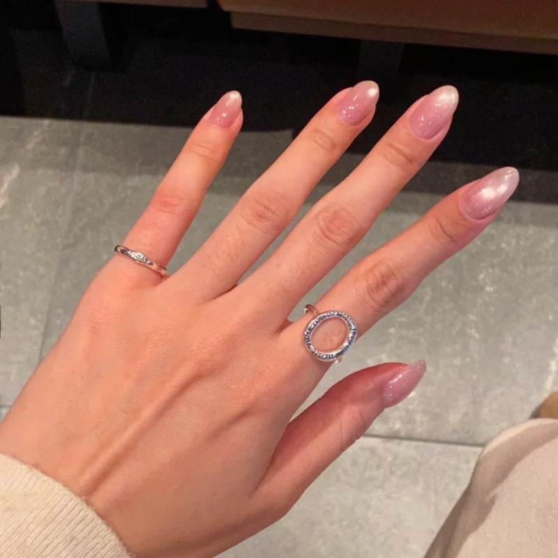 Glänzende Ombre Nagelverstärkungen