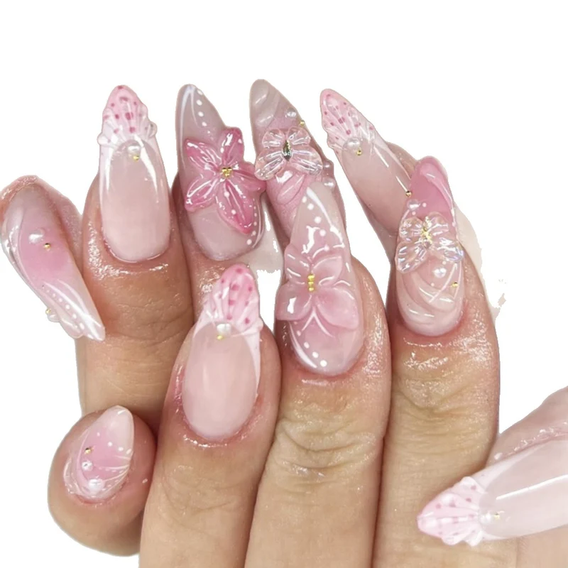 Florales Design Stiletto Nagelkunst