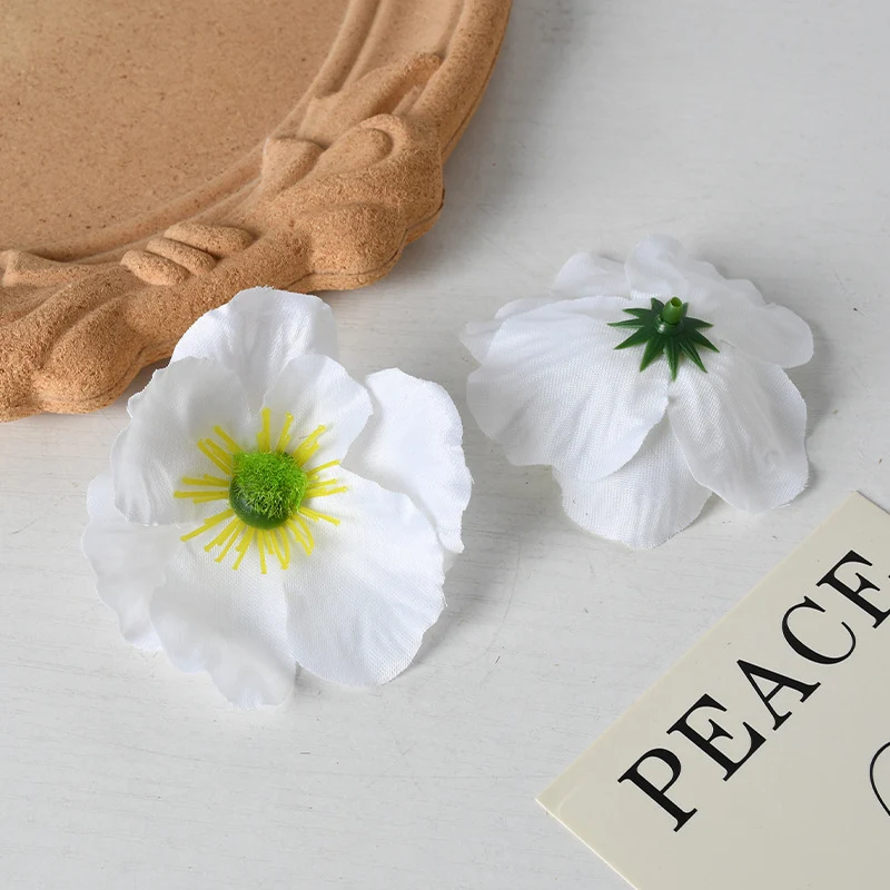 Blumenverzierter Haarschmuck