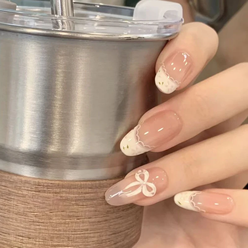 Elegantes dekoratives Nagelkunstset
