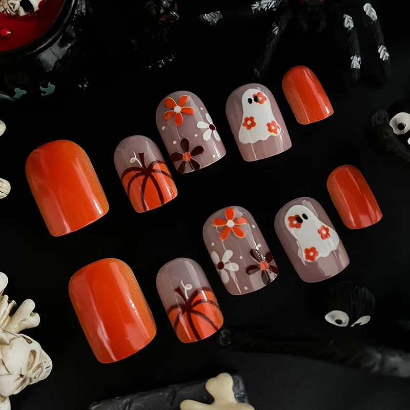 Festliche Halloween-Themen Nagelkunst Verbesserungen