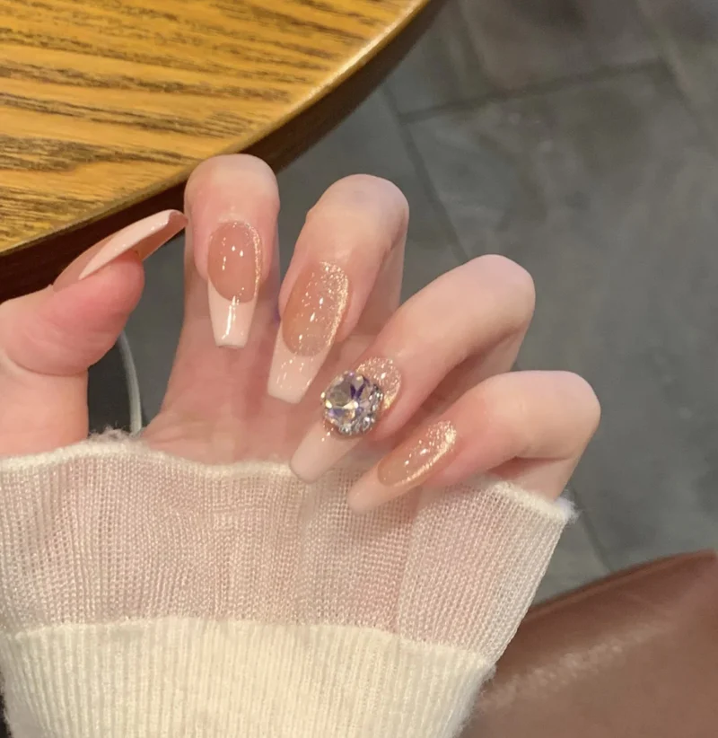 Elegante Press-On Nagelverzierungen