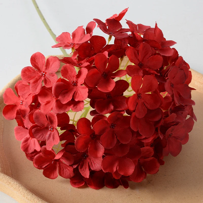 Lebendiger künstlicher Blumenauslagensträuß