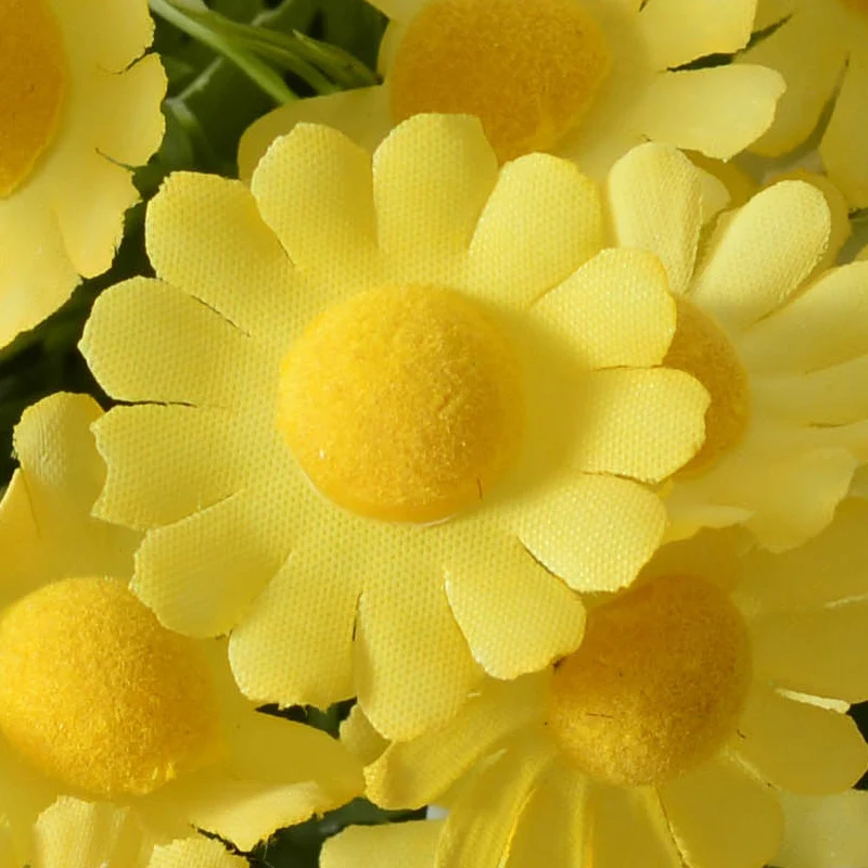 Realistischer Miniatur Blumenstrauß