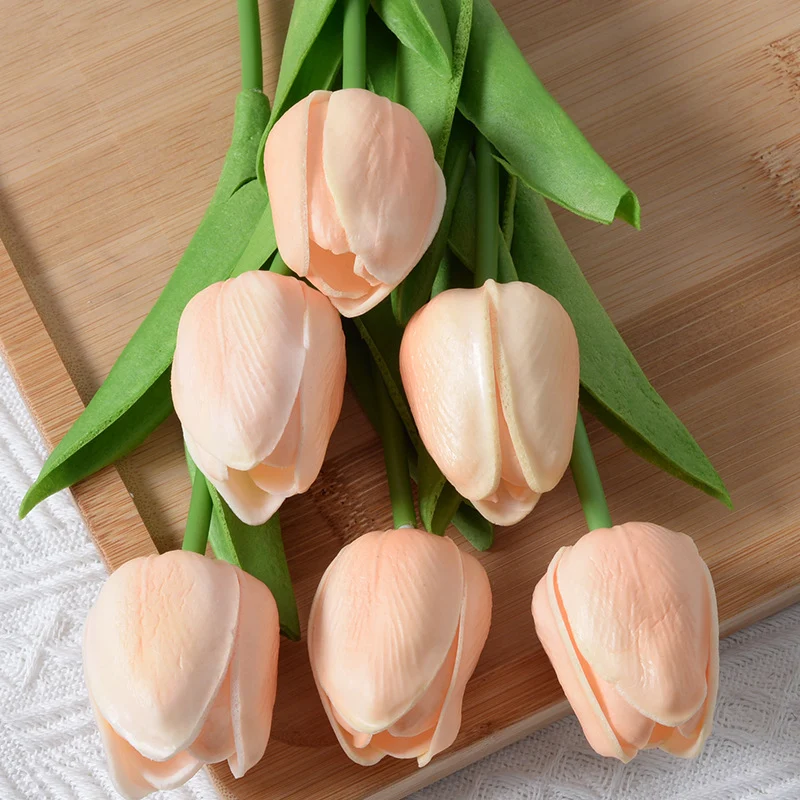 Realistischer Künstlicher Tulpenstrauß