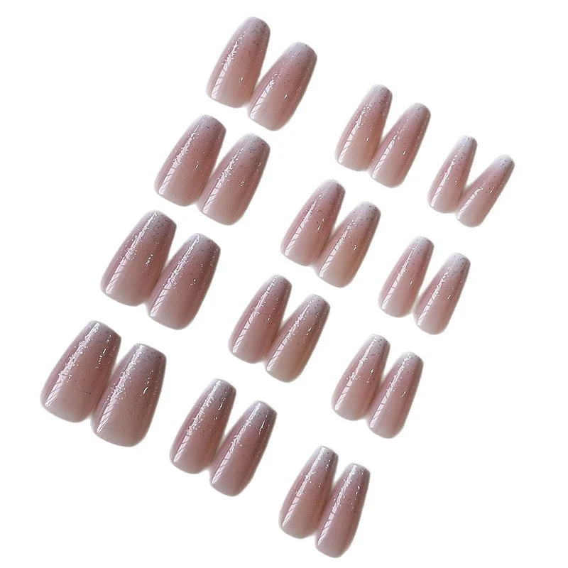 Elegante Ombre-Nagelverlängerungen